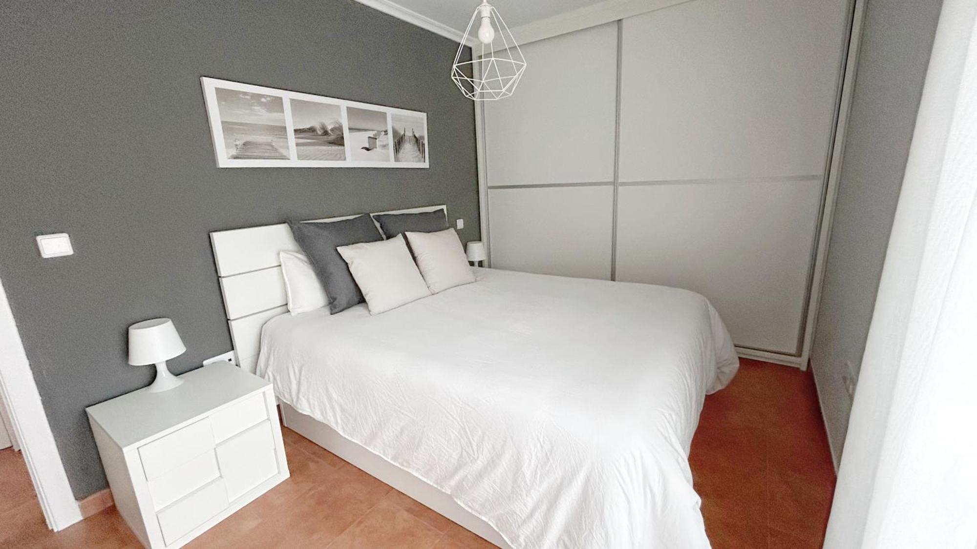 Comillas Bº Casasola - Residencial Lagos Azules - Netflix, Prime, Wifi & Free Indoor Parking Exterior photo